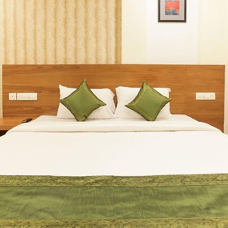 Treebo Trend Cmks Gulmohar Suites Kochi المظهر الخارجي الصورة